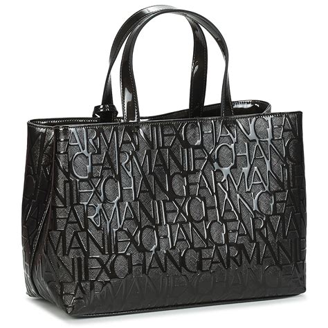 bolsos armani mujer|La colección para mujer al completo .